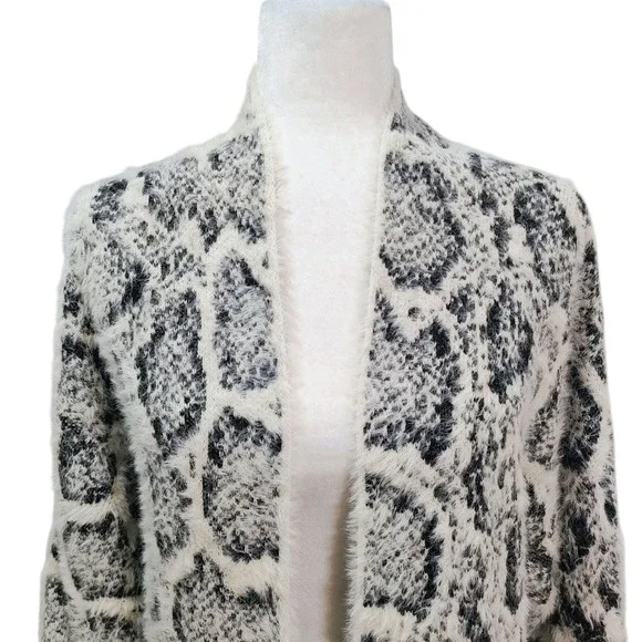 Coco + Carmen Fuzzy Animal Print Long Cardigan Sweater Fall Winter Cozy S / M‎ - Picture 5 of 11
